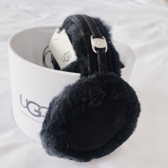 UGG Accessories - UGG Shearling Wireless Earmuffs